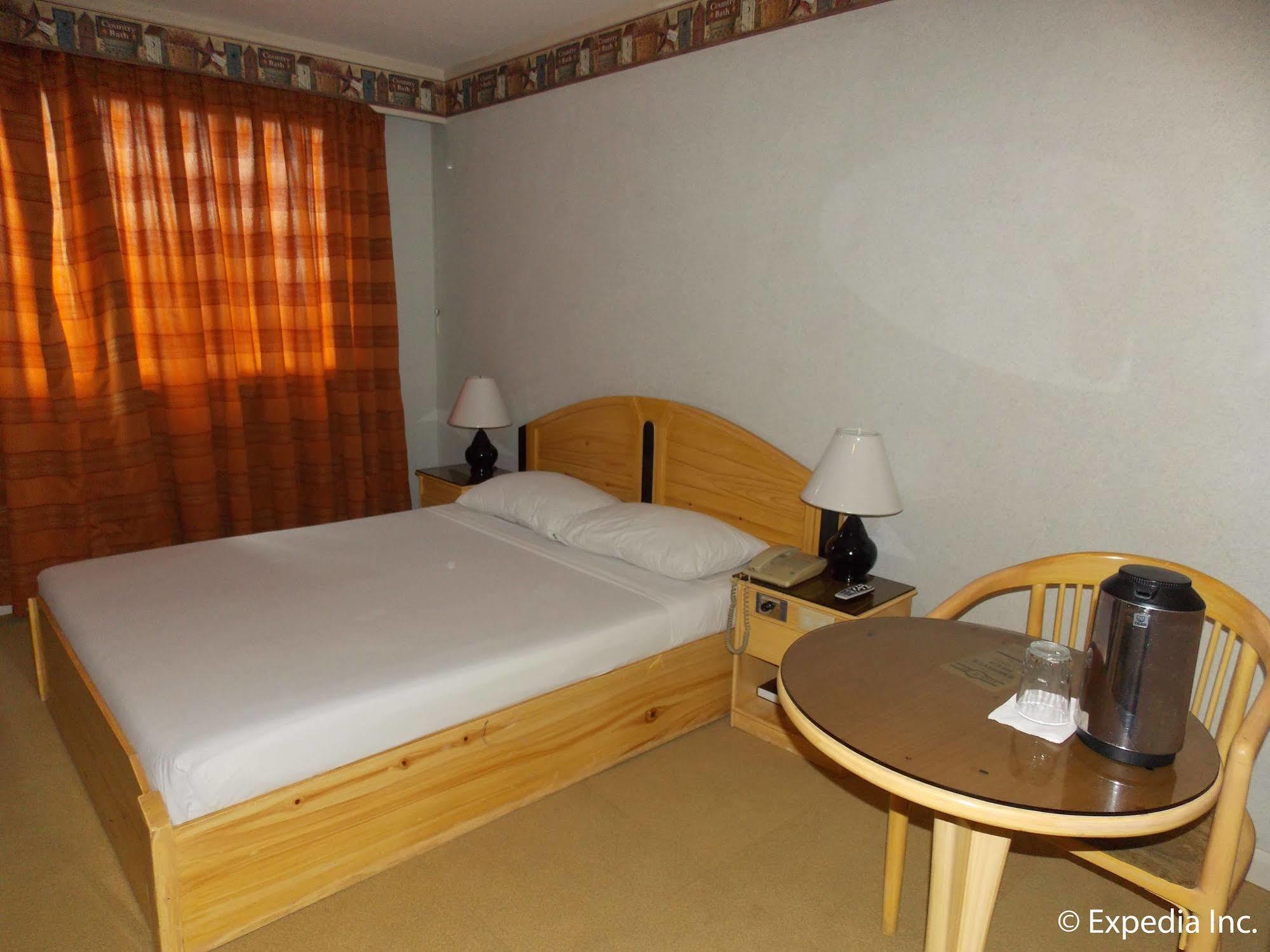 Holiday Plaza Hotel Cebu Ngoại thất bức ảnh