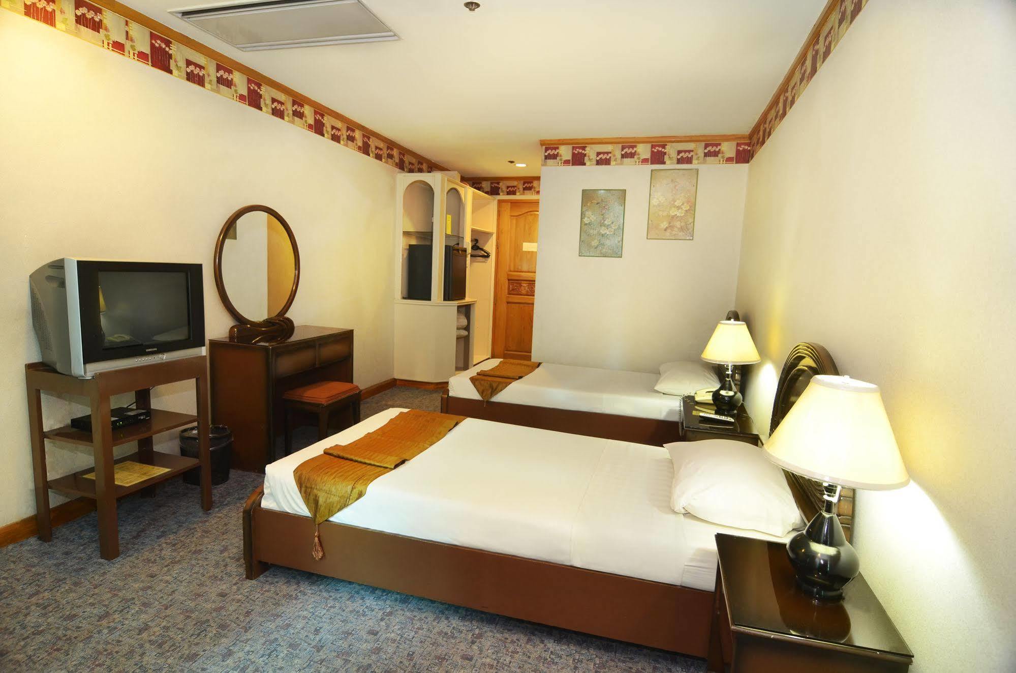 Holiday Plaza Hotel Cebu Ngoại thất bức ảnh