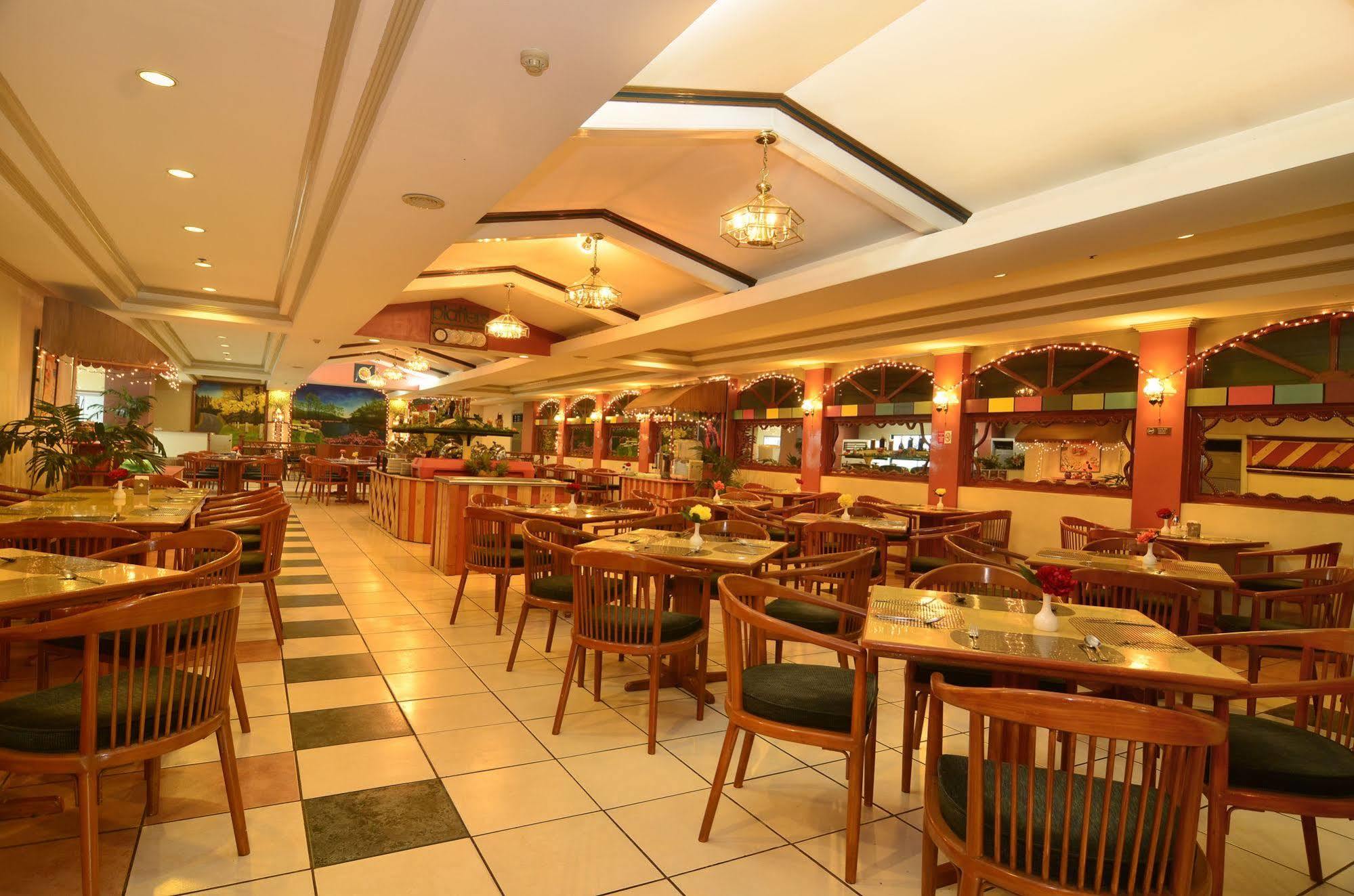 Holiday Plaza Hotel Cebu Ngoại thất bức ảnh